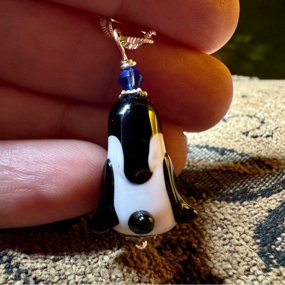 Handma lampwork penguin pendant and cheap chain. - Picture 5 of 5